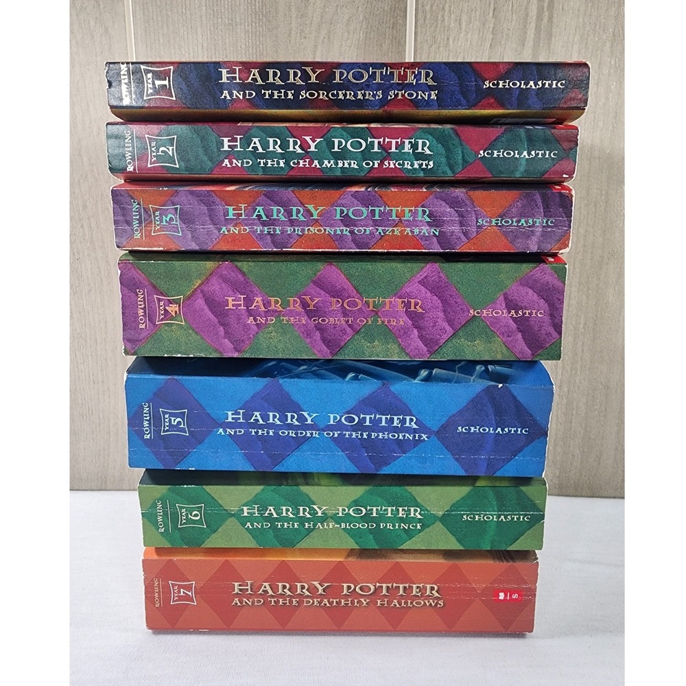 Scholastic Harry Potter Complete Book Set 1-7 J.K. Rowling Paperback Hogwarts - Picture 3 of 3